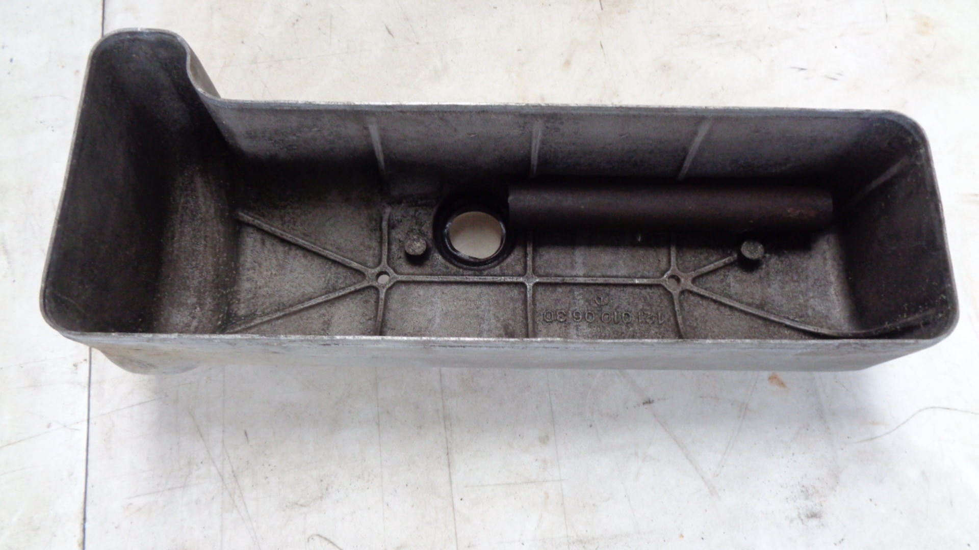 Ventildeckel, Zylinderkopfhaube für Mercedes Ponton 190b W121, 190SL – Bild 4