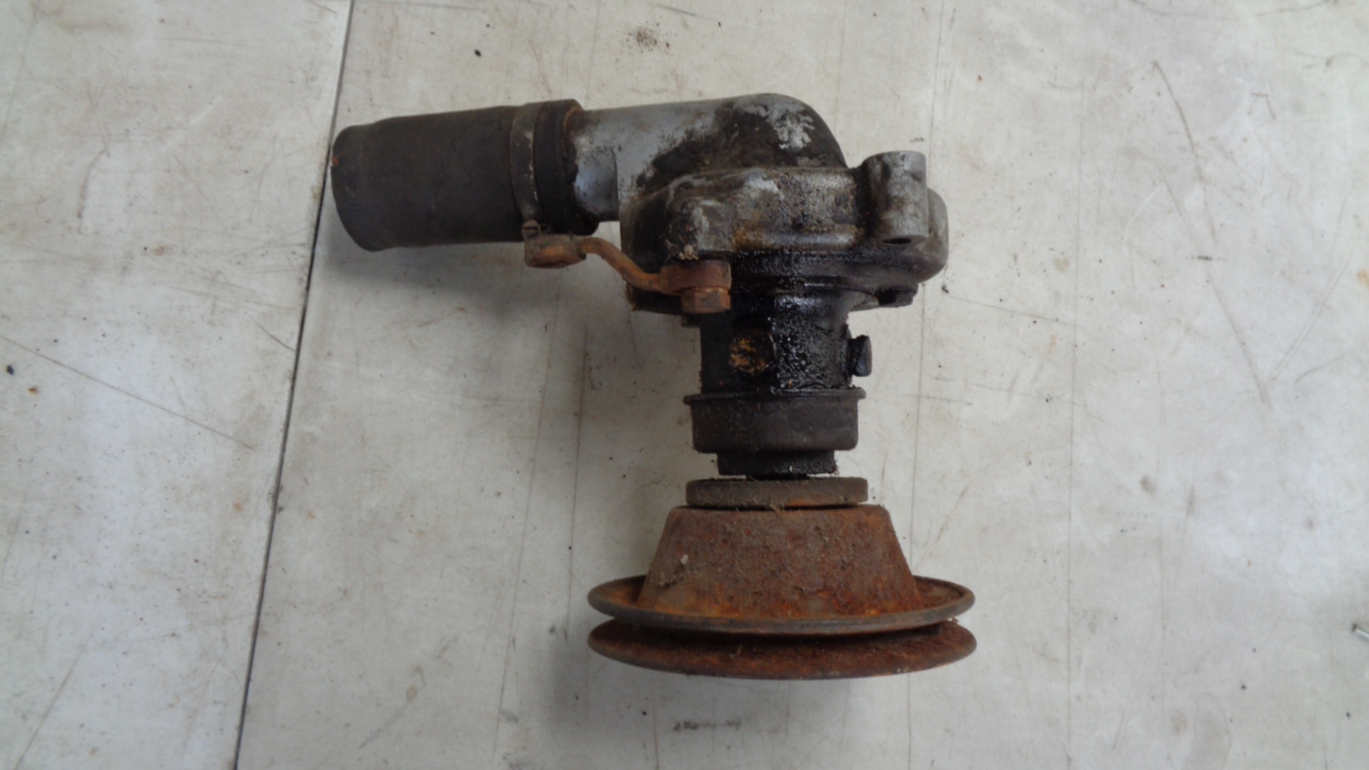 Wasserpumpe mit Wasserpumpengehäuse für Mercedes Ponton W121, 190SL – Bild 3