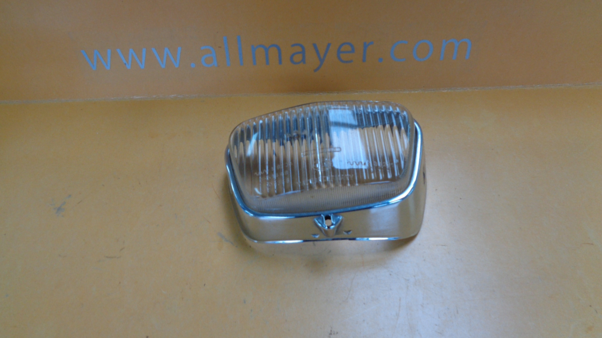 Chromrahmen mit Glas links für Nebelleuchte Mercedes W110