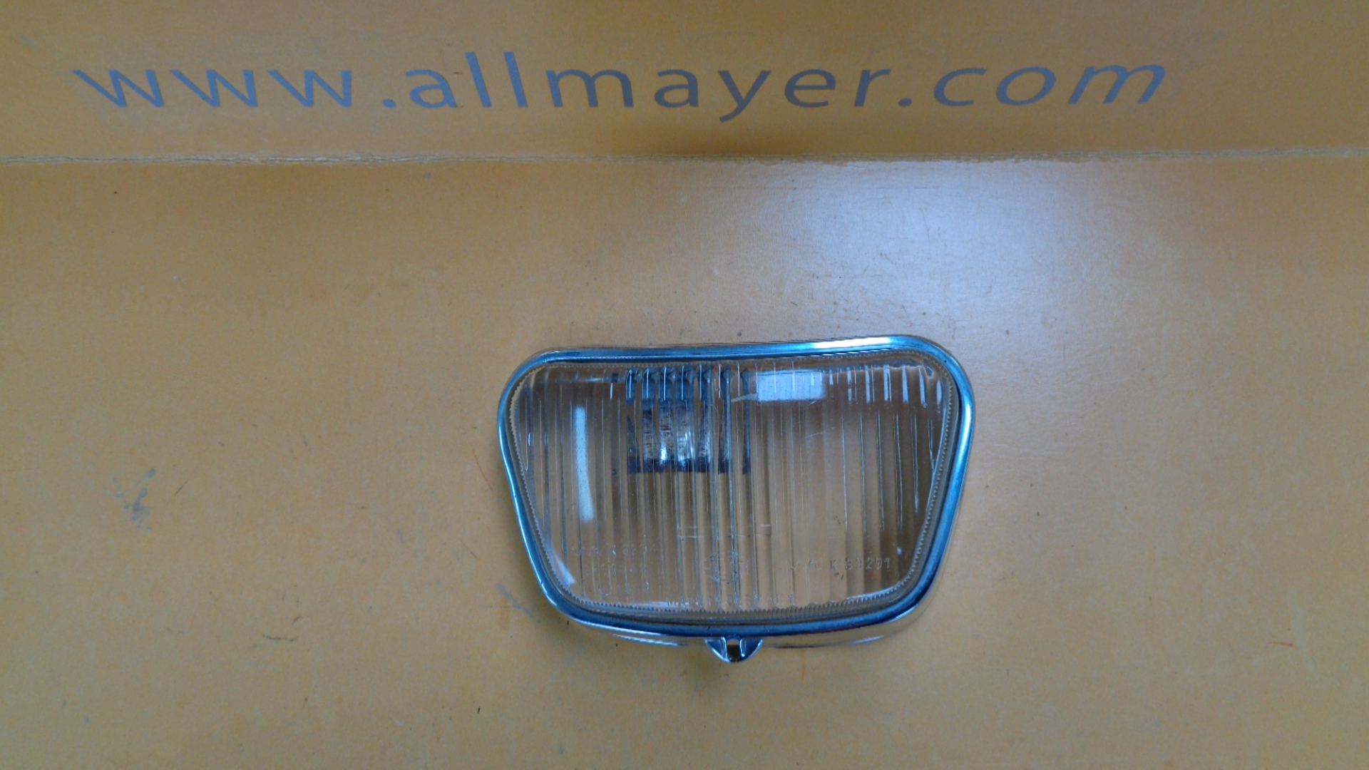 Chromrahmen mit Glas links für Nebelleuchte Mercedes W110 – Bild 2