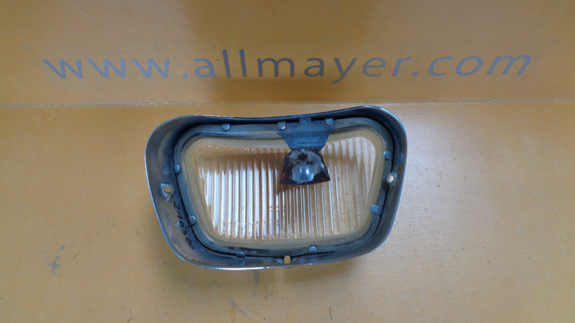 Chromrahmen mit Glas links für Nebelleuchte Mercedes W110 – Bild 3