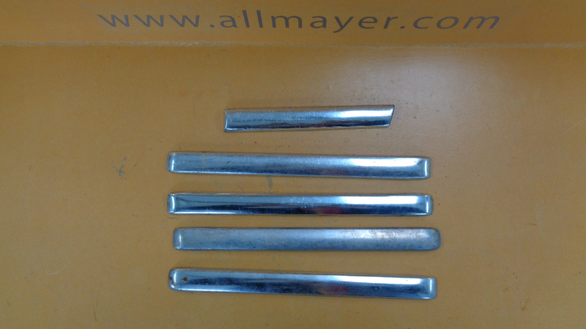 Zierleisten für Kotflügel vorne Mercedes Ponton W120 W121 – Bild 2