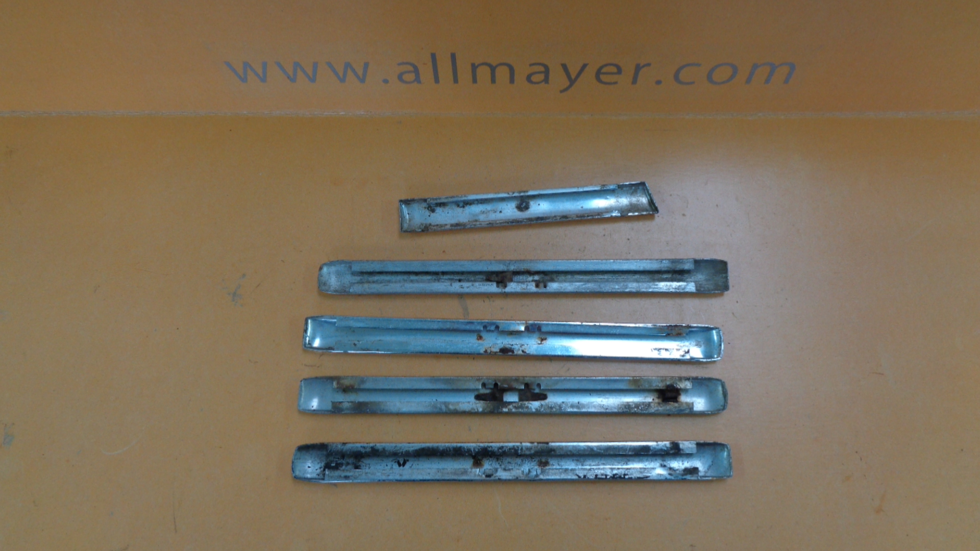 Zierleisten für Kotflügel vorne Mercedes Ponton W120 W121 – Bild 3