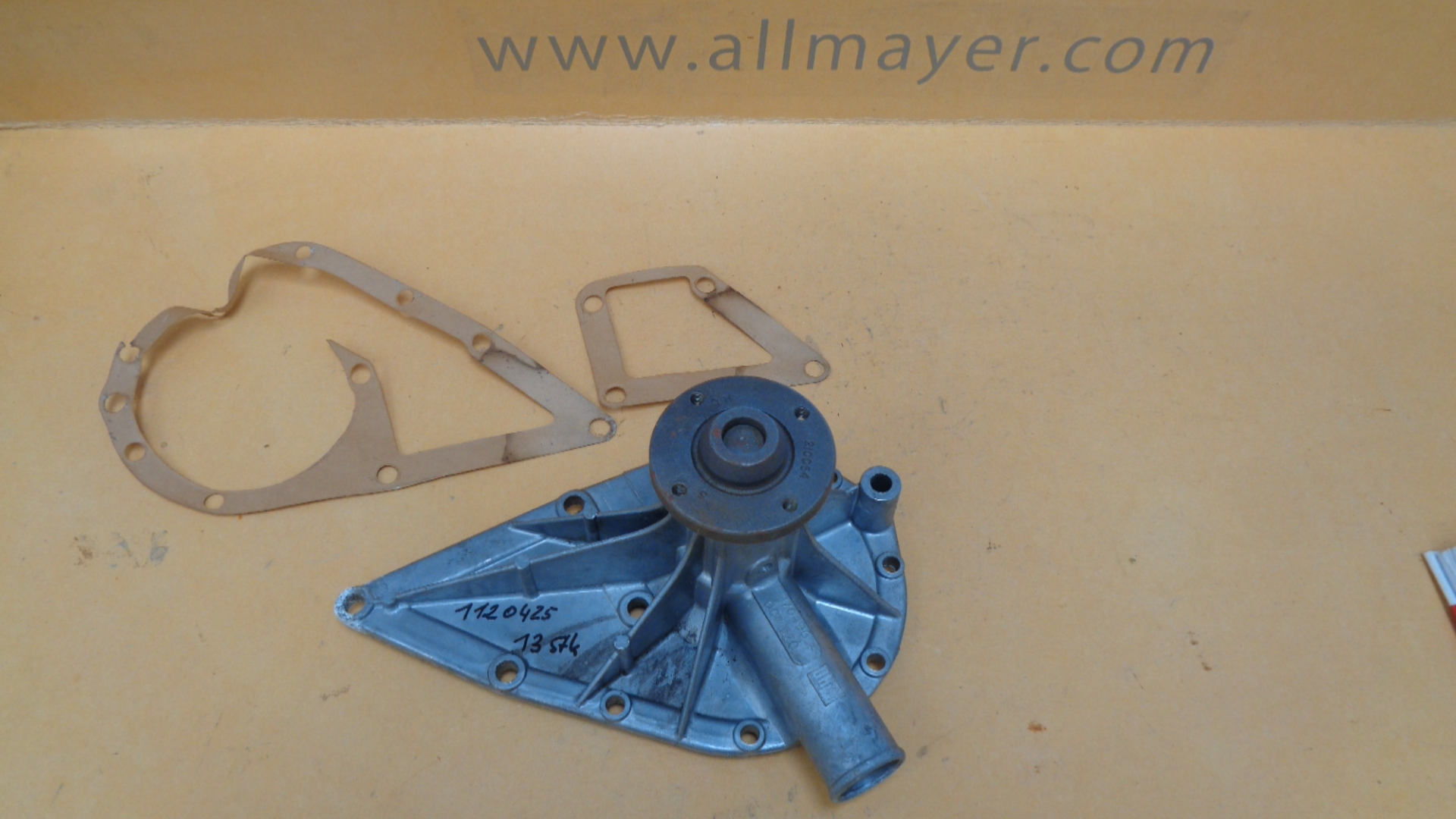 Wasserpumpe für viele Hillman Modelle