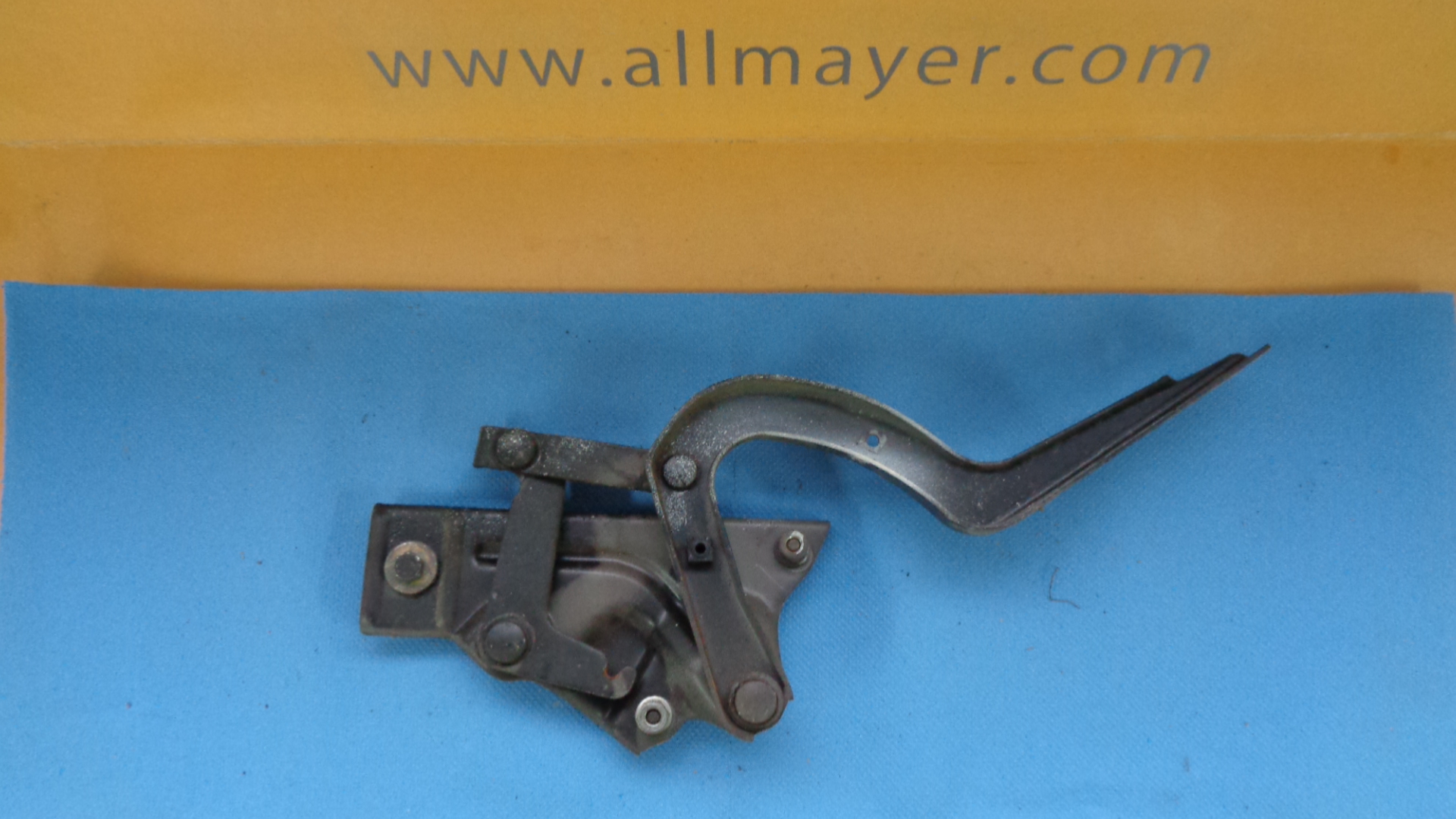 Heckdeckelschanier links für Mercedes W108, W109 – Bild 3