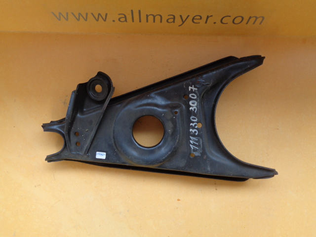 Querlenker unten rechts für Mercedes W108, W111 auch Coupe und Cabrio und W113 Pagode – Bild 2