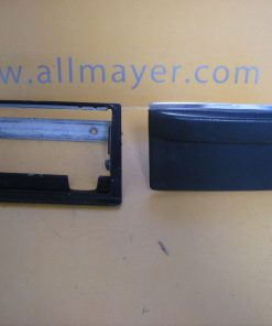 Aschenbecher für Mercedes/8 W114, W115