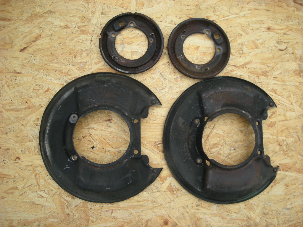 Satz Ankerbleche Bremse für Hinterachse Mercedes R/C107 – Bild 2