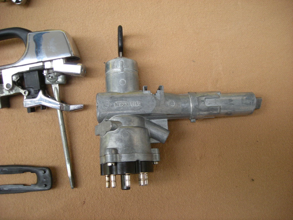 Set: Lenkschloss, Türgriffe, Tankdeckel, für Mercedes W123 Coupe – Bild 4