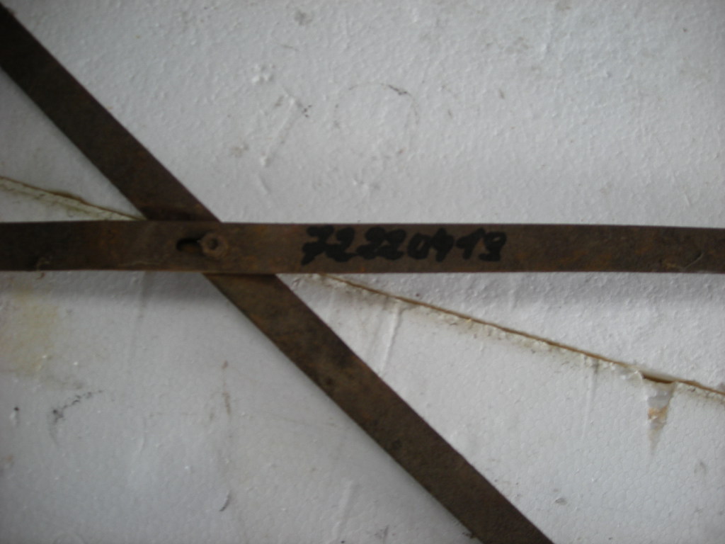 Strebe zwischen den Kotflügelstützen vorne für Mercedes 170 V, Va, Vb, D, Da, Db, W136 – Bild 4