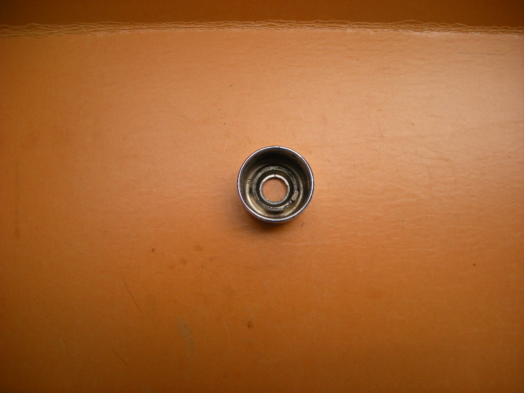 Chromabdeckung für Zündschloss Mercedes W110 – Bild 2