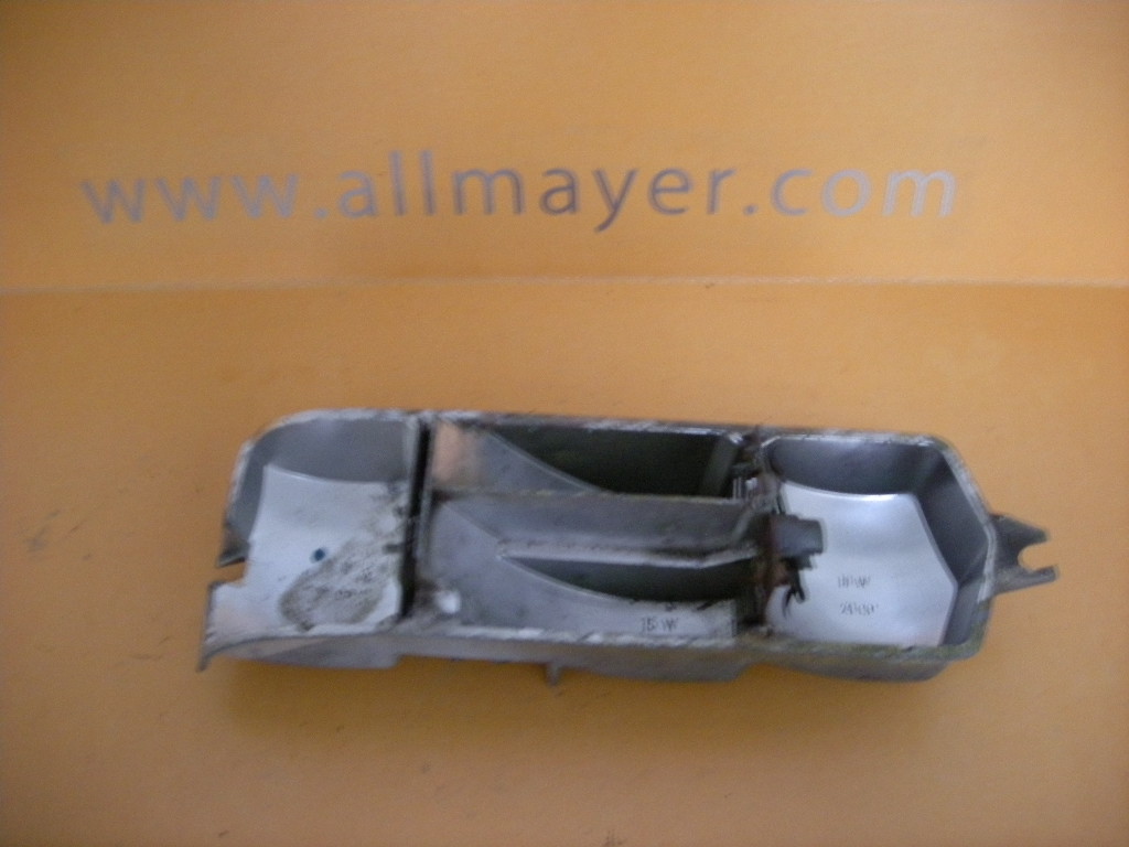 Lampenfassung für Rücklicht links, gebraucht für Mercedes W108/109